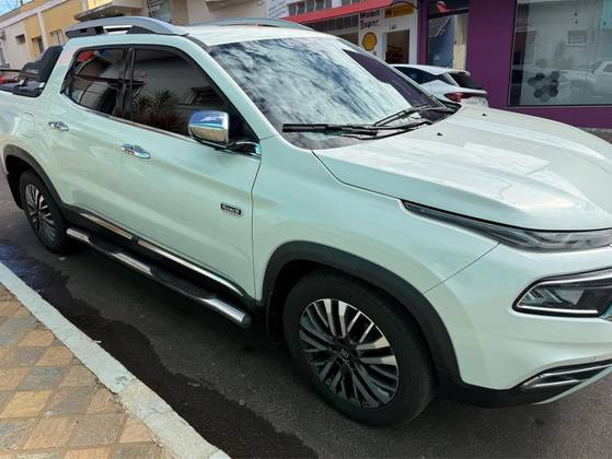 FIAT TORO 2.2 TURBO DIESEL RANCH 4WD AT9 FIAT TORO 2.2 TURBO DIESEL RANCH 4WD AT9